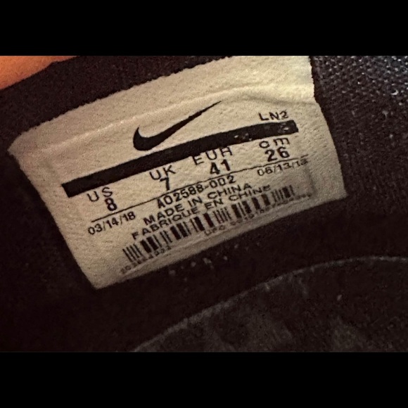 LEBRON 16 FRESH BRED BASKETBALL SHOES - Picture 9 of 10